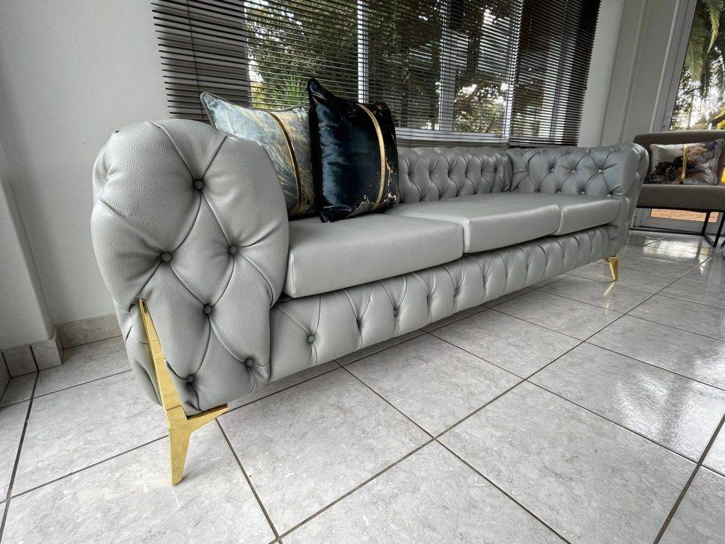 Lacara Couch